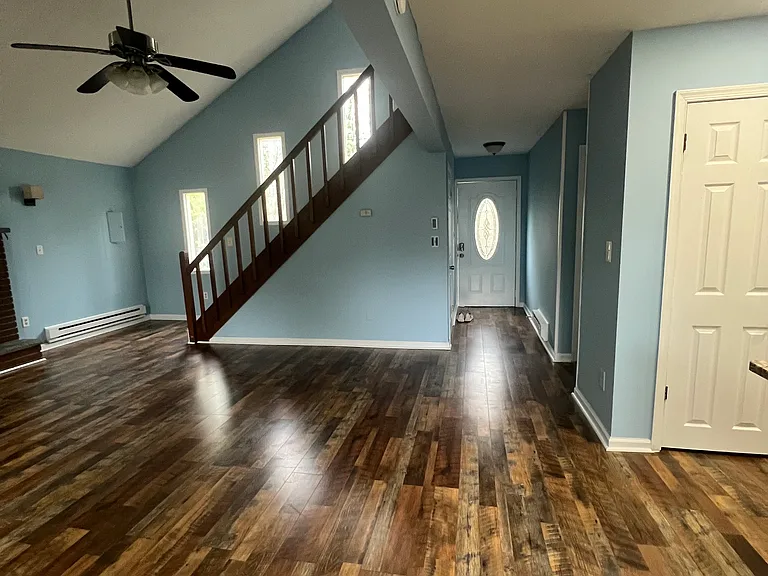 7226 Woods Ln — Photo 10