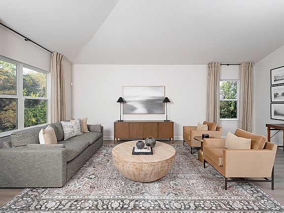 Cades Bluff - Brunswick Interior Image 3