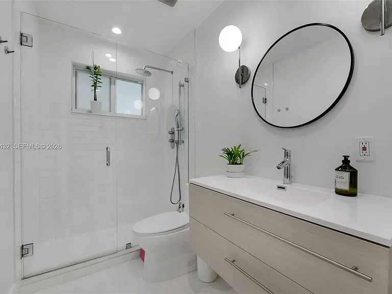 5715 SW 56th Ter — Photo 16