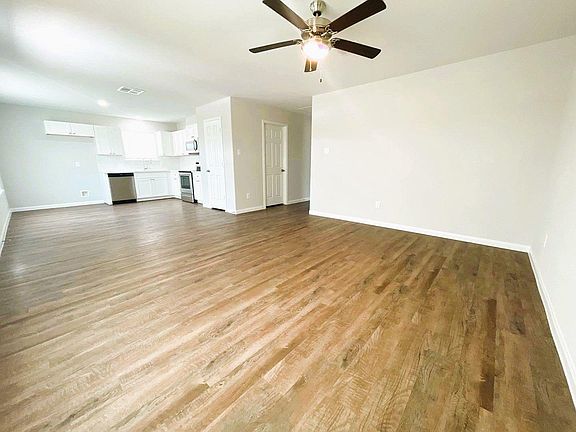 5th image of 340 Road 5105
