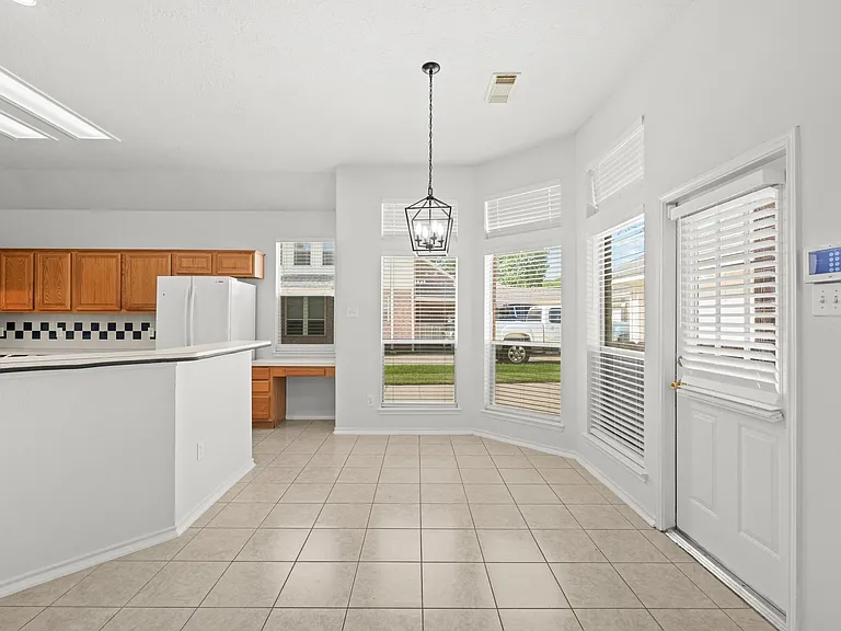 2415 Wyckchester Dr — Photo 22