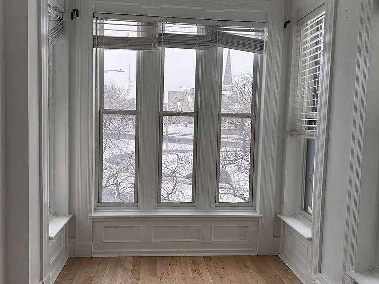95 Troup St #5 — Photo 5