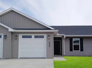 529 N 4th St, Eldridge, IA