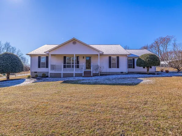 2026 Cross Anchor Rd, Woodruff, SC 29388