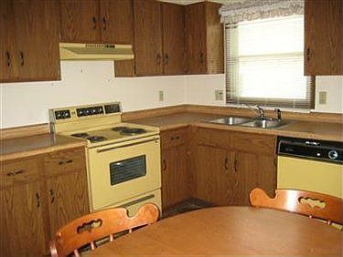 2nd image of 6038 Applecrest Ct Unit E