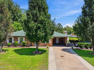 476 1st St, Flora, MS 39071