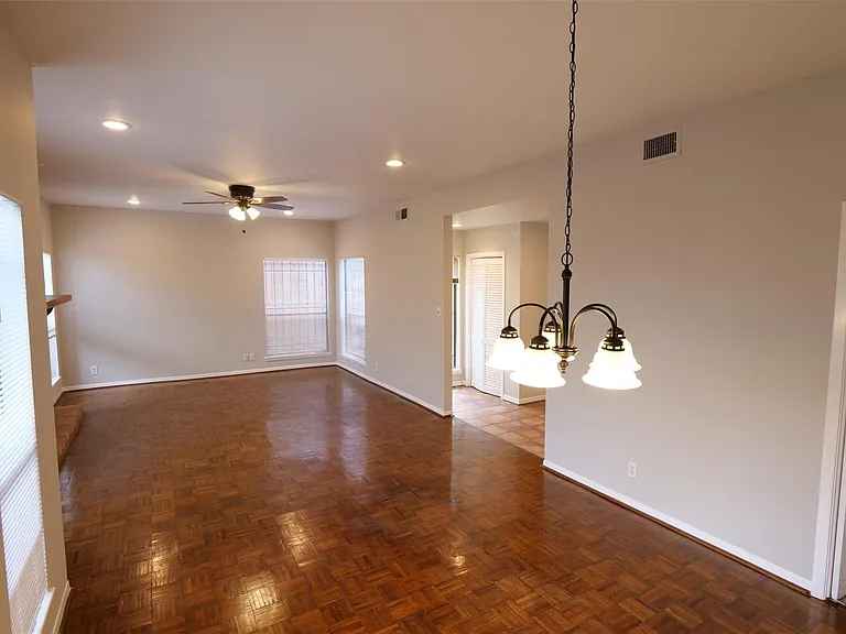 9526 Val Verde St — Photo 10