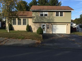 25 North St, East Millinocket, ME 04430