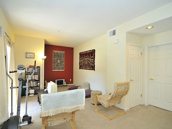 5th image of 5419 Sanchez Dr