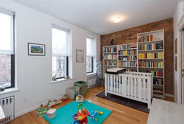 Rented by Hila Priel, LREB