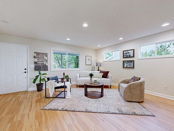 5th image of 2418 Sunstone Dr