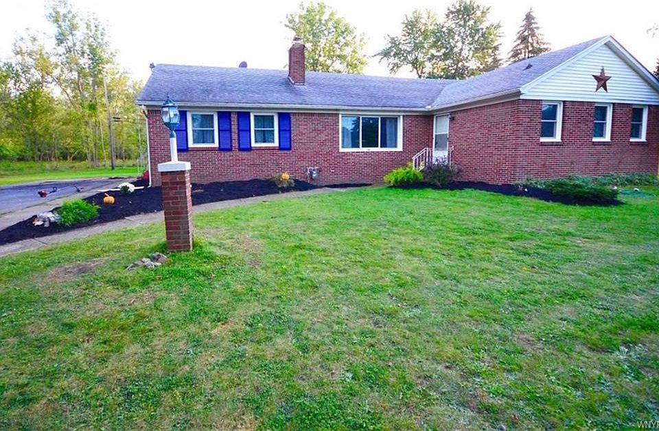 1st image of 65 Forest Dr