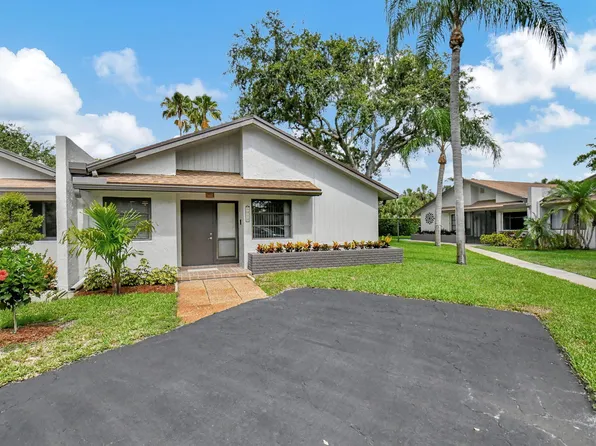3929 Arelia Drive N, Delray Beach, FL 33445