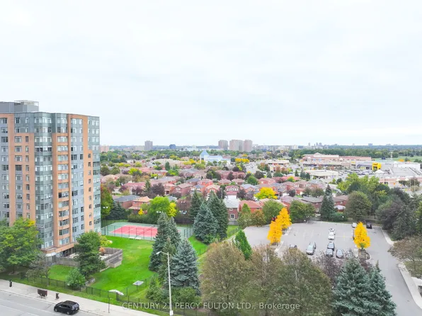 325 Webb Dr #508, Mississauga, ON L5B 3Z9
