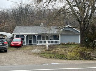 5701 Hinkley Rd, Stockbridge, MI 49285