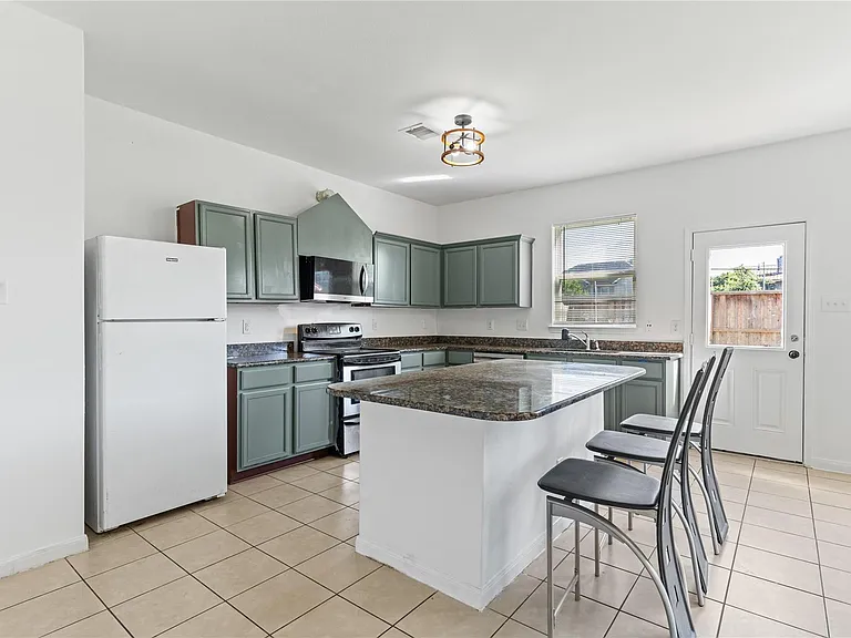 11017 Panther Ct — Photo 11