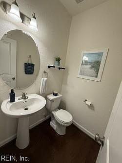 5th image of 521 Abelia Way