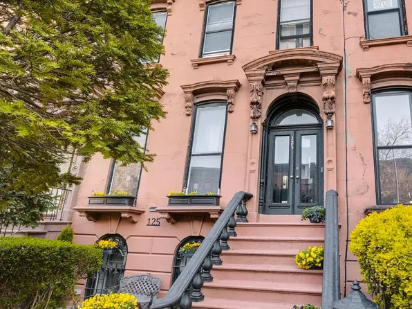 125 Mac Donough Street image 2 of 22