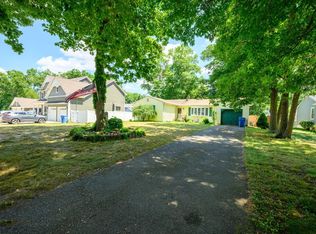 2556 Woodland Rd, Manchester, NJ 08759