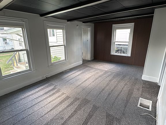 3rd image of 622 S 2nd St