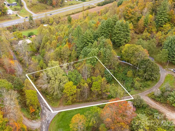 211 Evergreen Rd, Burnsville, NC 28714