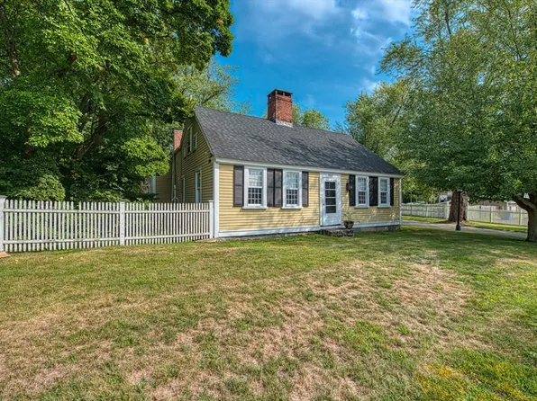 590 Bedford St, East Bridgewater, MA 02333
