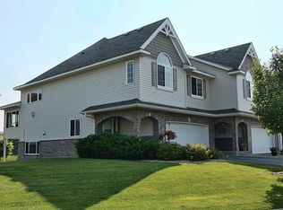 7683 Stafford Trl, Savage, MN 55378