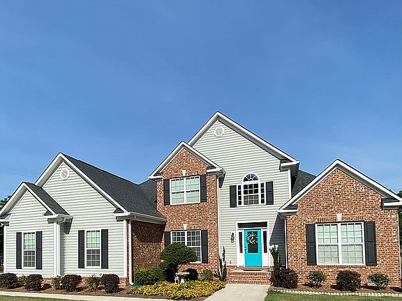 2nd image of 127 W Lakeshore Dr
