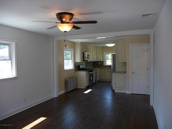 4th image of 114 Woolley Ave