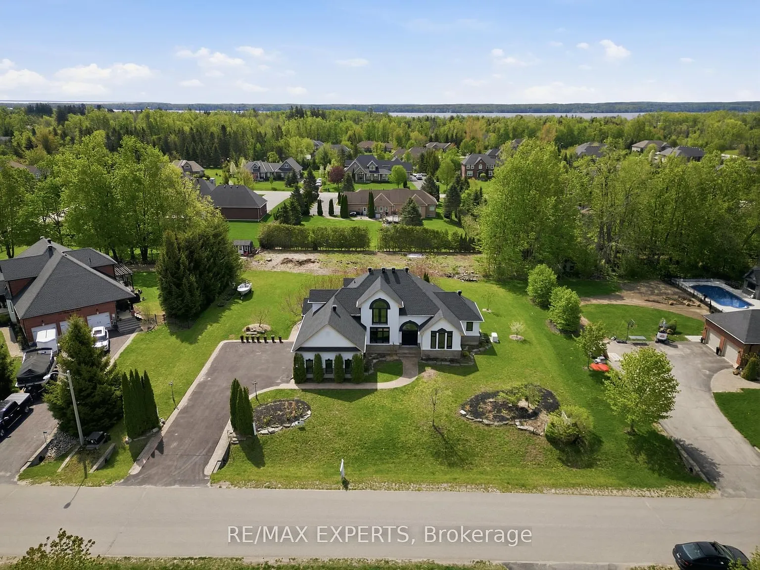 5 bed, $5,250 — Photo 2
