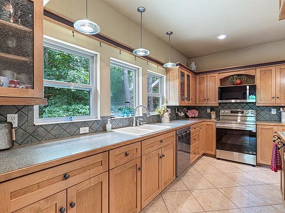 5th image of 6 Skye Dr