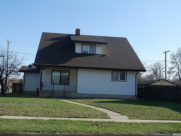 2nd image of 120 5th Ave E
