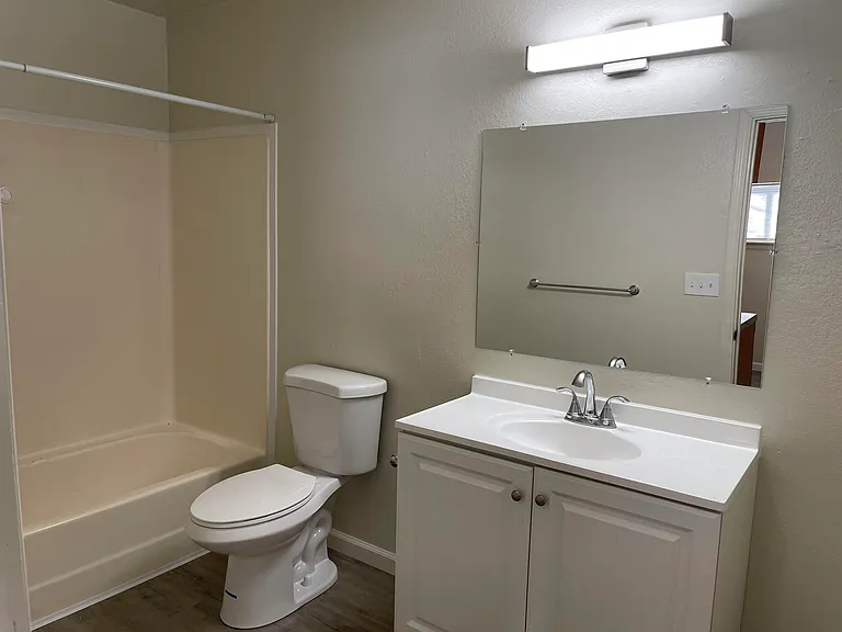 936 Franklin St #2 — Photo 11