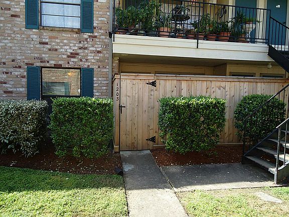 3rd image of 8801 Hammerly Blvd APT 1203