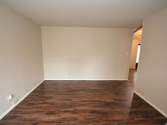2nd image of 823 Highgate