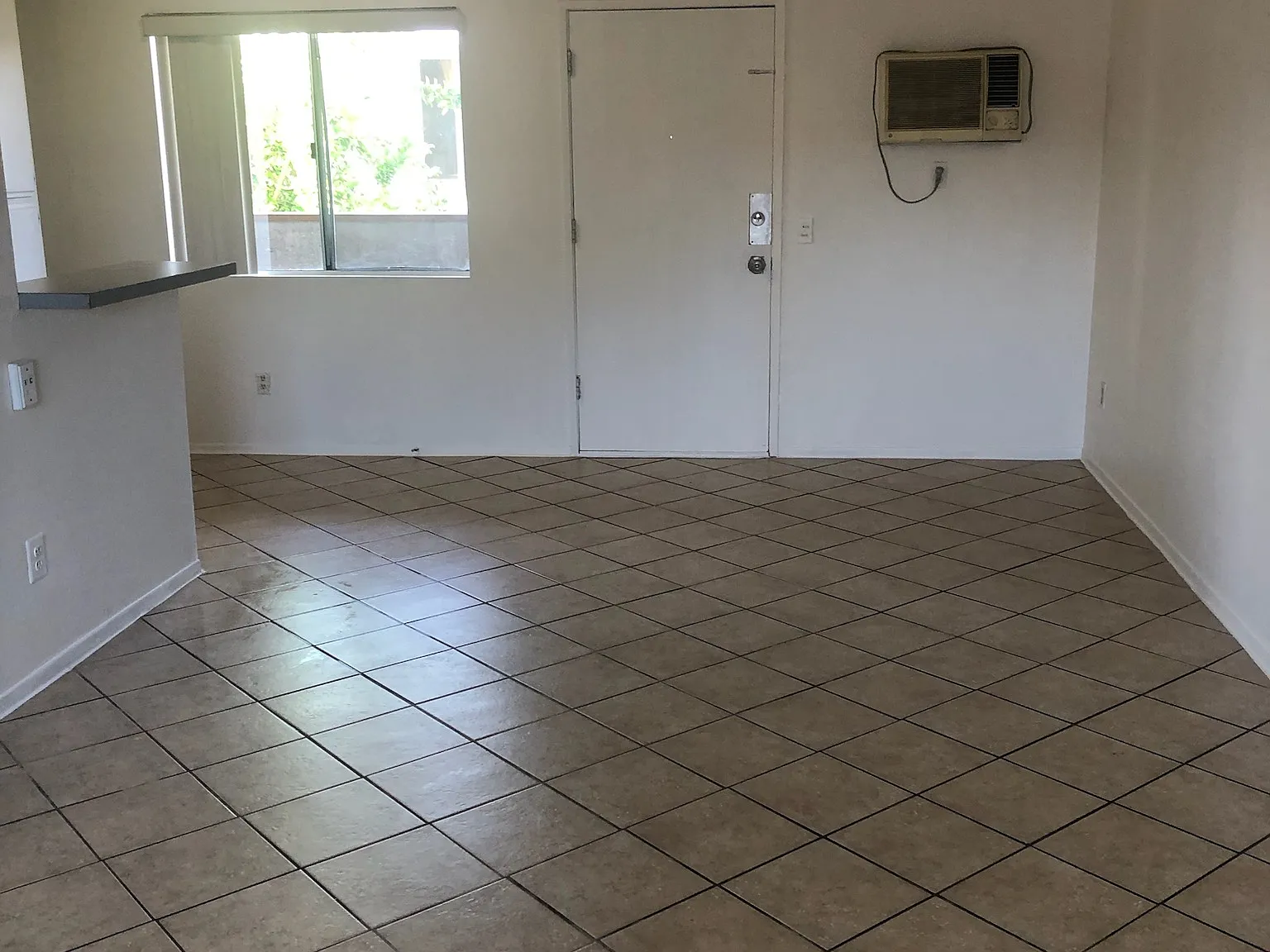 Studio, $1,550 — Photo 3
