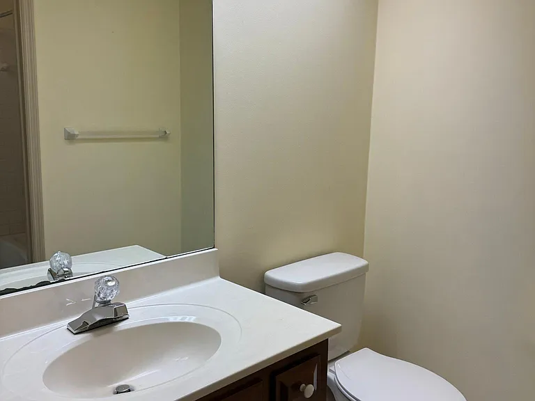240 Chippendale Cir — Photo 16