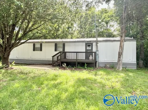 576 W Point Rd, Somerville, AL 35670