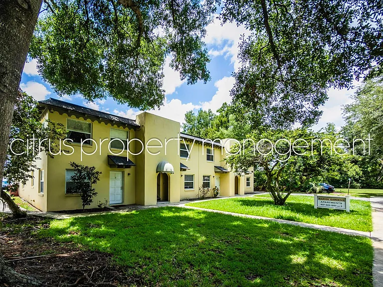 3106 Fairway Ln — Photo 1