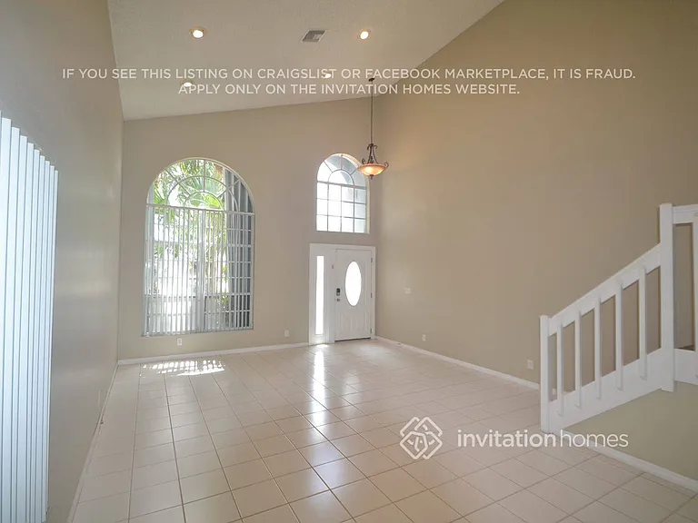 7170 Charleston Point Dr — Photo 2