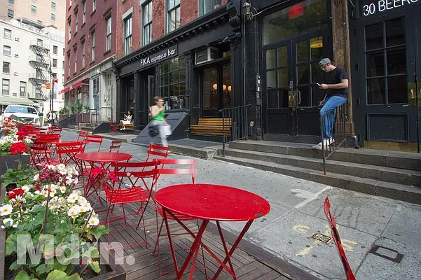 Rented by Mdrn Residential | media 12