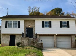 811 N Hills Dr, Charleston, WV 25387
