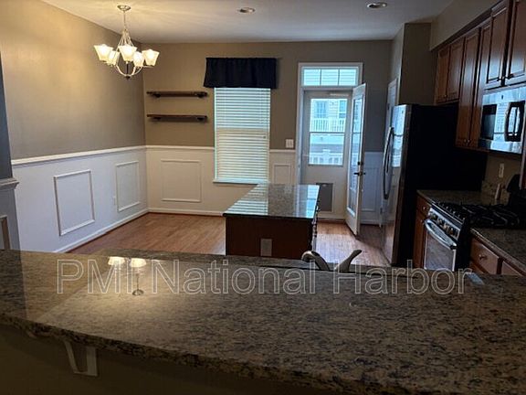 5th image of 3624 Fort Lincoln Dr NE