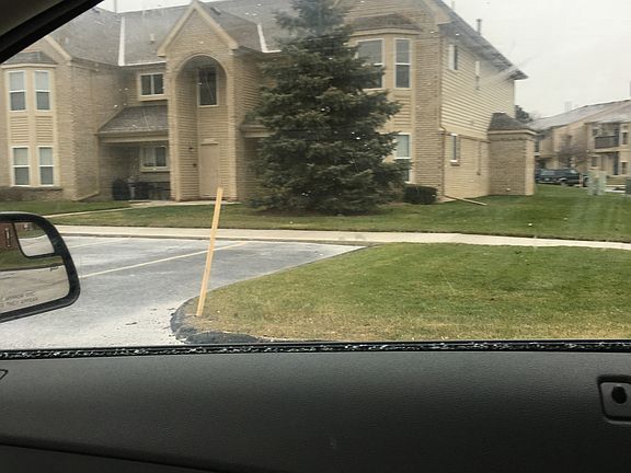 2nd image of 44506 Lakepointe Dr