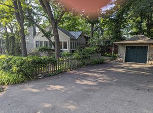 35 Neptune St, Saint Paul, MN 55115