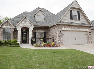 4004 S Yellowood Ave, Broken Arrow, OK 74011