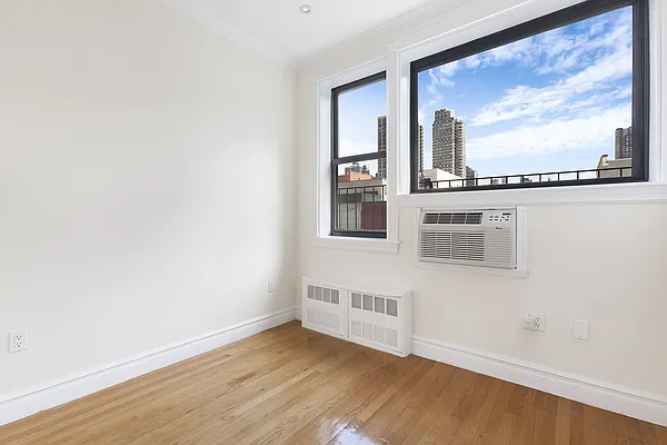 Rented by Cooper & Cooper Real Estate | media 2