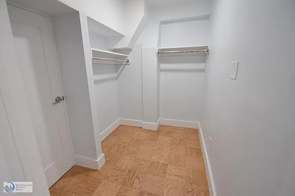 Rented by Mossanen Group | media 25