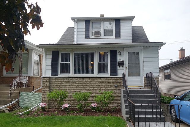 1st image of 7222 W Cullom Ave