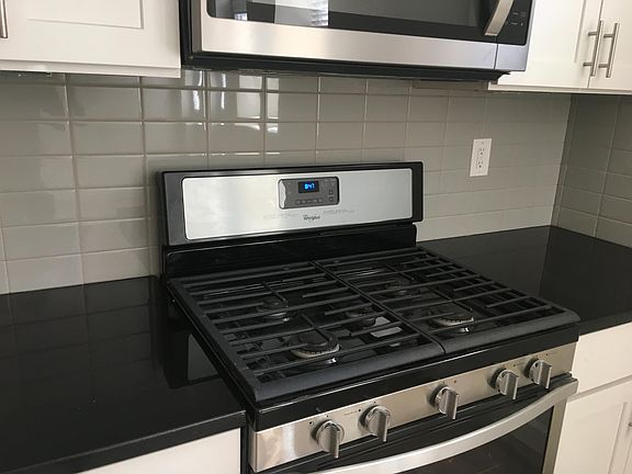 Gas stove.